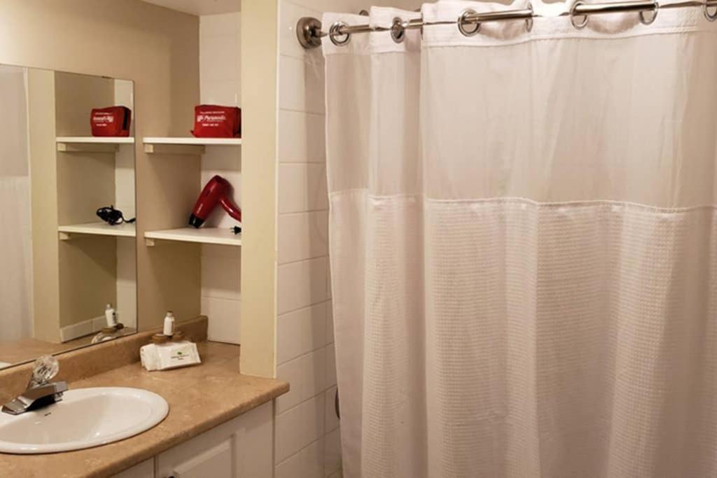 2-Bedroom Apartment Sweet #2 By Amazing Property Rentals Gatineau Bagian luar foto